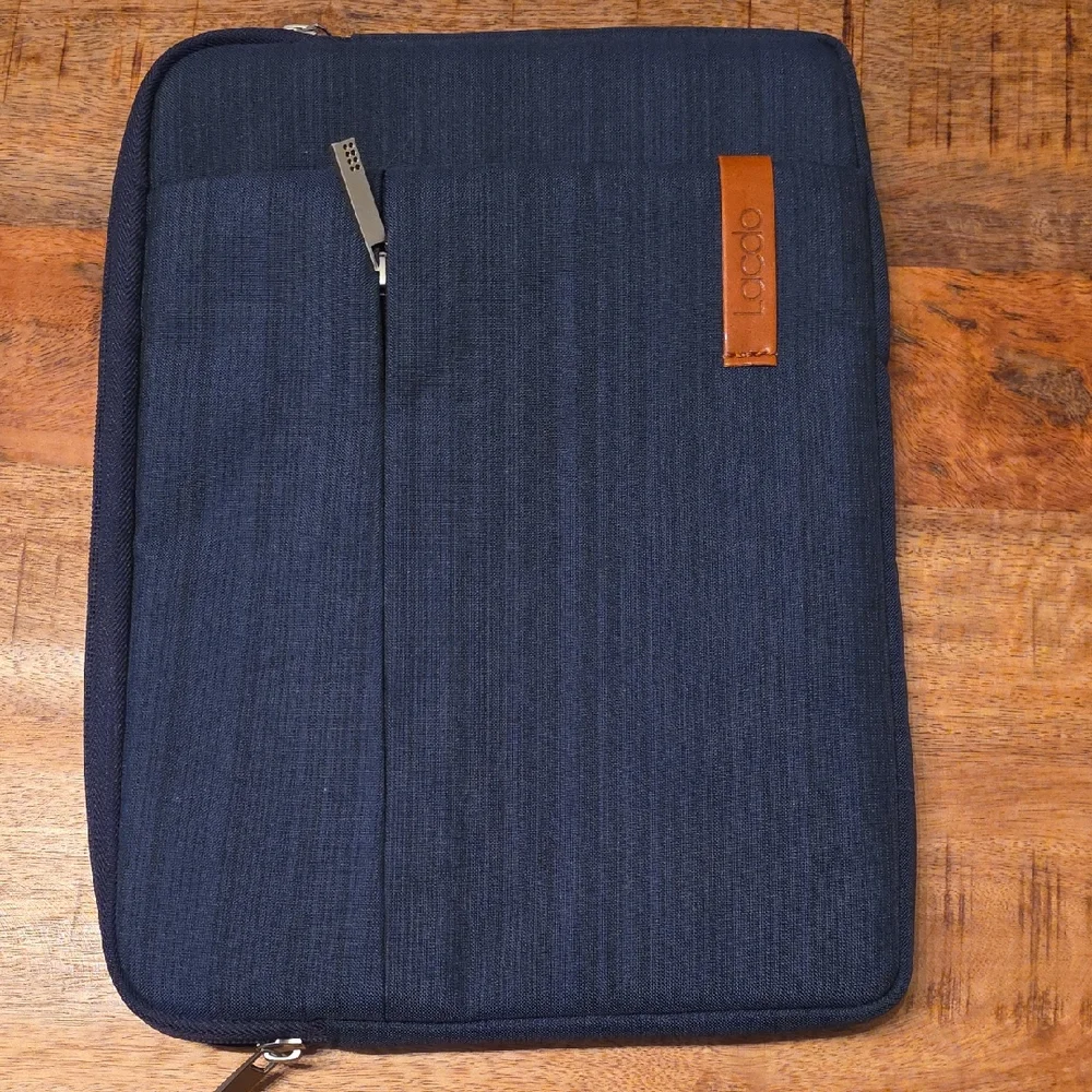 Like New! Macbook Pro Case Navy Blue Laptop Sleeve by Lacdo